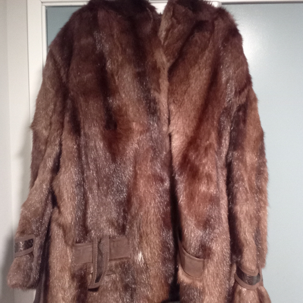Fur coats - Picture 11 of 14